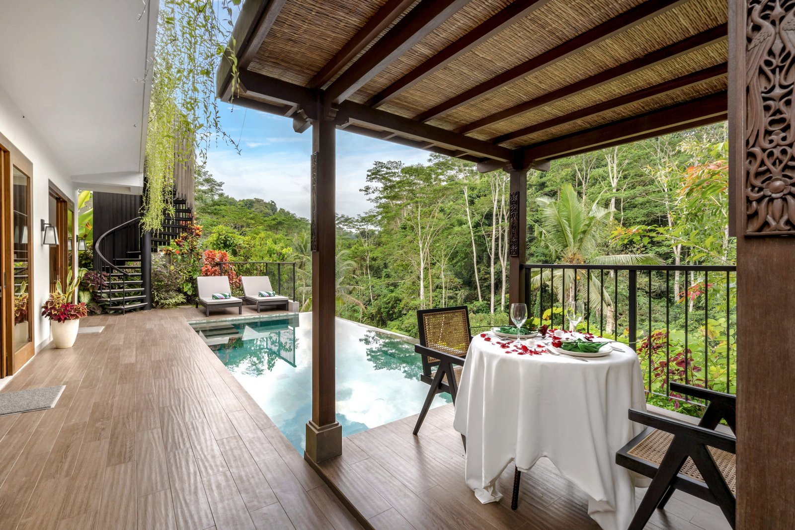 villa catur - outdoor